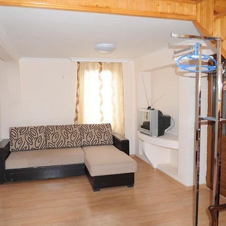 Apartment On Prospekt Mira 71 Σουχούμι Εξωτερικό φωτογραφία