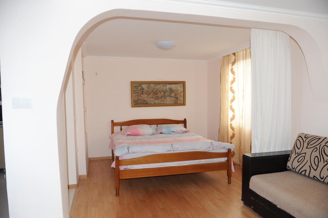 Apartment On Prospekt Mira 71 Σουχούμι Εξωτερικό φωτογραφία