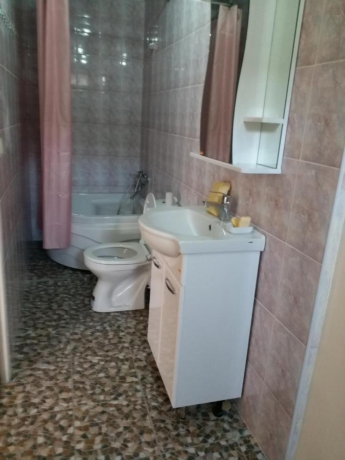 Apartment On Prospekt Mira 71 Σουχούμι Εξωτερικό φωτογραφία