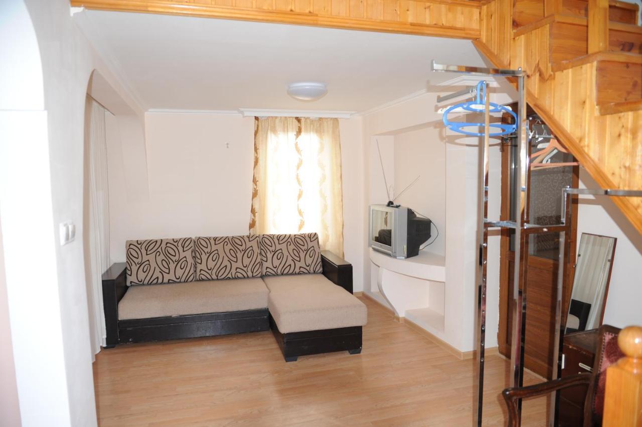 Apartment On Prospekt Mira 71 Σουχούμι Εξωτερικό φωτογραφία
